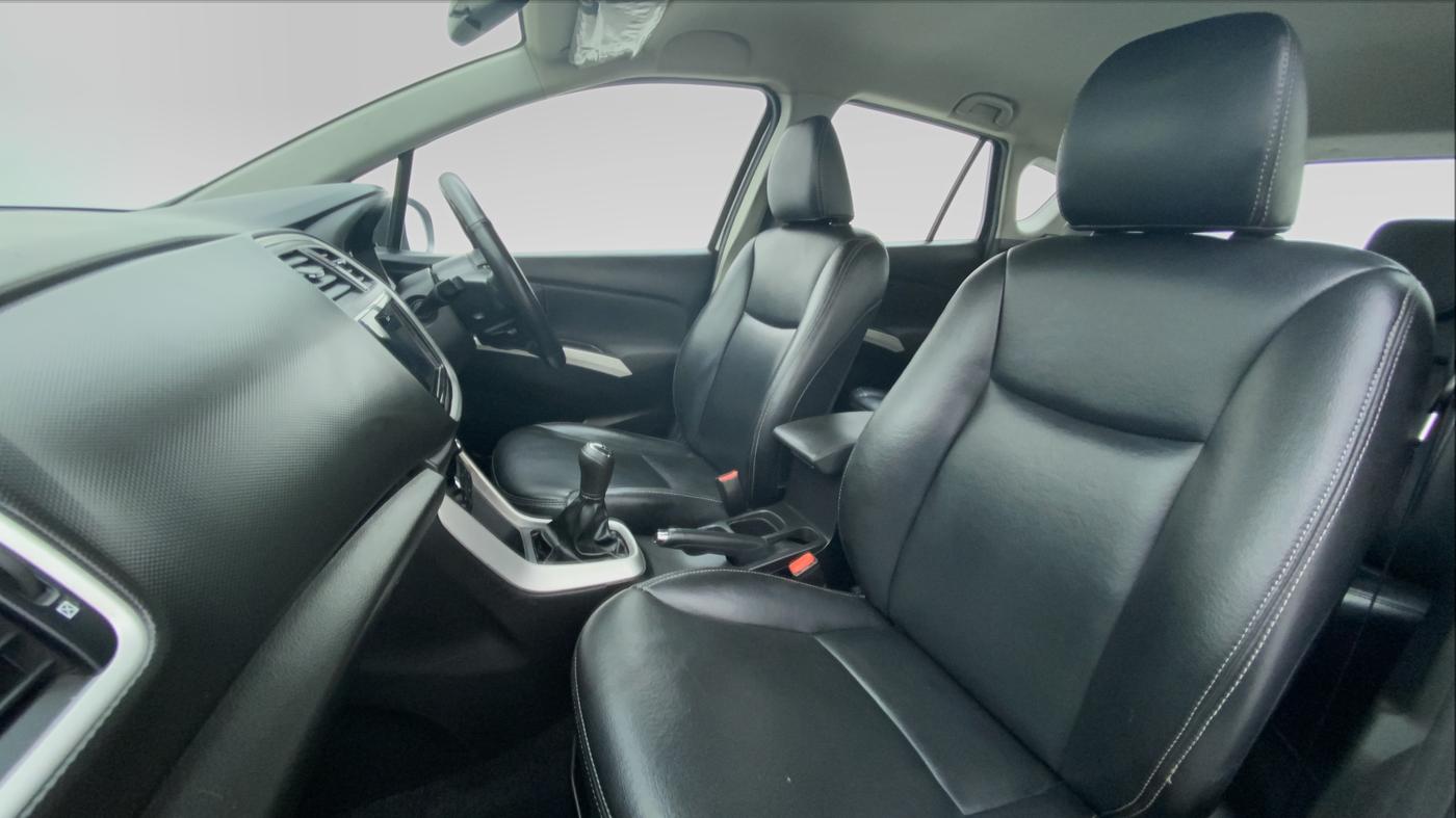 2015 Maruti S Cross ZETA 1.3, Diesel, Manual, 1,20,526 km, Right Side Front Door Cabin View