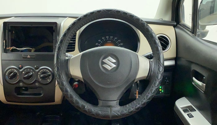 2017 Maruti Wagon R 1.0 LXI CNG, CNG, Manual, 80,846 km, Steering Wheel Close Up
