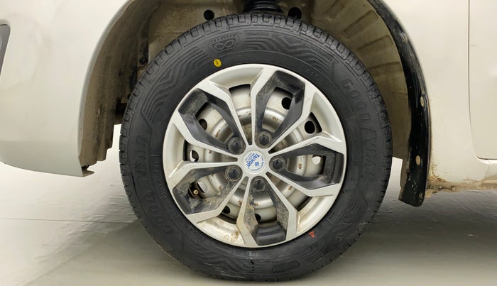 2017 Maruti Wagon R 1.0 LXI CNG, CNG, Manual, 80,846 km, Left Front Wheel
