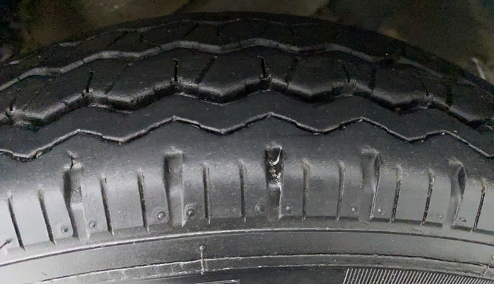 2021 Maruti Eeco 5 STR CNG WITH AC PLUSHTR, CNG, Manual, 7,484 km, Left Rear Tyre Tread
