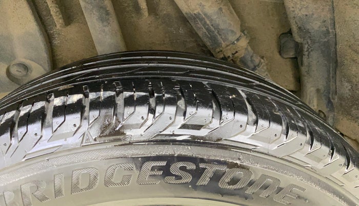 2016 Renault Duster 110 PS RXZ 4X2 AMT DIESEL, Diesel, Automatic, 69,276 km, Right Rear Tyre Tread