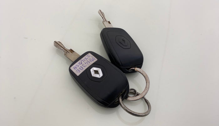 2016 Renault Duster 110 PS RXZ 4X2 AMT DIESEL, Diesel, Automatic, 69,276 km, Key Close Up