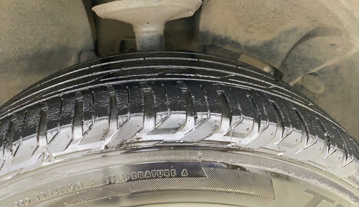 2016 Renault Duster 110 PS RXZ 4X2 AMT DIESEL, Diesel, Automatic, 69,276 km, Right Front Tyre Tread