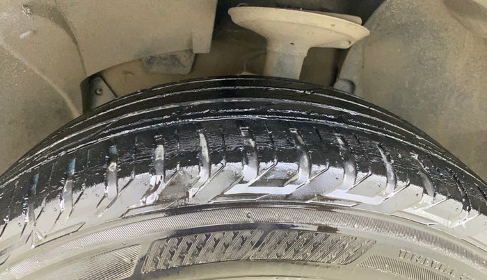 2016 Renault Duster 110 PS RXZ 4X2 AMT DIESEL, Diesel, Automatic, 69,276 km, Left Front Tyre Tread