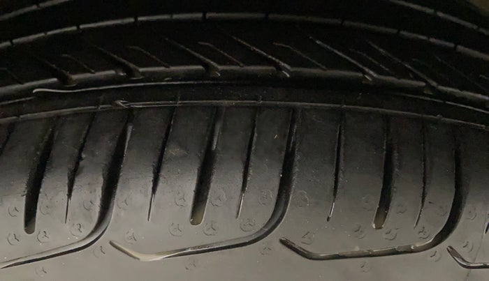 2016 Hyundai Elite i20 ASTA 1.2 (O), Petrol, Manual, 60,240 km, Right Front Tyre Tread
