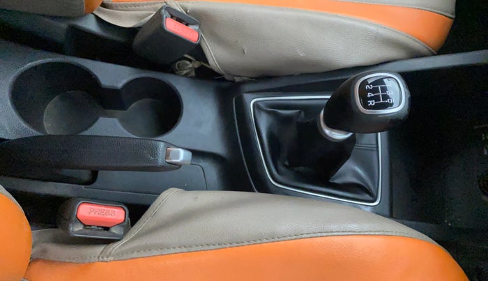 2016 Hyundai Elite i20 ASTA 1.2 (O), Petrol, Manual, 60,240 km, Gear Lever