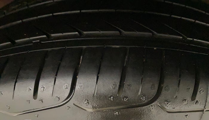 2016 Hyundai Elite i20 ASTA 1.2 (O), Petrol, Manual, 60,240 km, Left Rear Tyre Tread