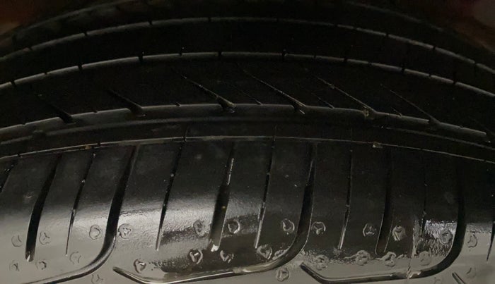 2016 Hyundai Elite i20 ASTA 1.2 (O), Petrol, Manual, 60,240 km, Right Rear Tyre Tread