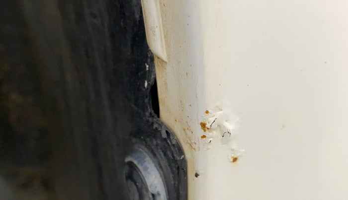 2015 Maruti Swift VXI, Petrol, Manual, 62,223 km, Right quarter panel - Slightly rusted