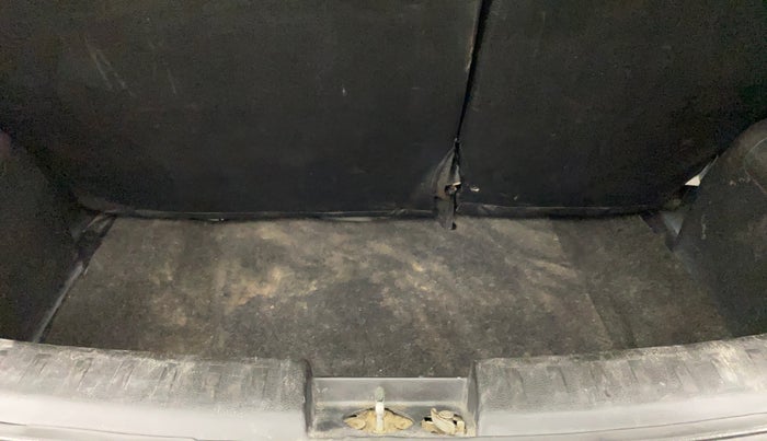 2015 Maruti Swift VXI, Petrol, Manual, 62,223 km, Boot Inside