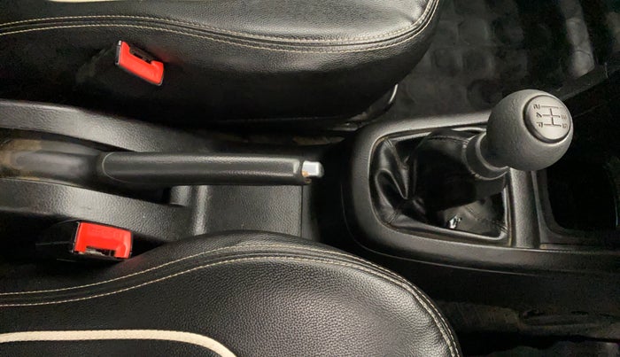 2015 Maruti Swift VXI, Petrol, Manual, 62,223 km, Gear Lever