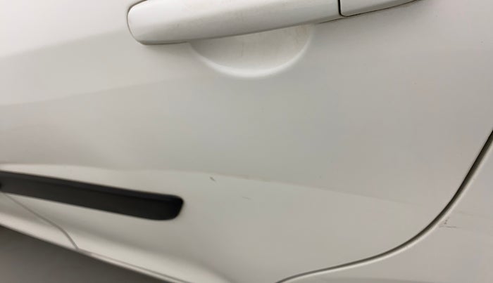 2015 Maruti Swift VXI, Petrol, Manual, 62,223 km, Rear left door - Slightly dented