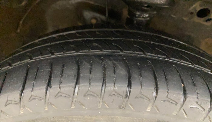 2015 Maruti Wagon R 1.0 VXI, Petrol, Manual, 75,885 km, Right Front Tyre Tread