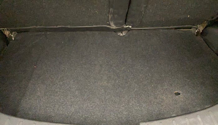 2015 Maruti Wagon R 1.0 VXI, Petrol, Manual, 75,885 km, Boot Inside