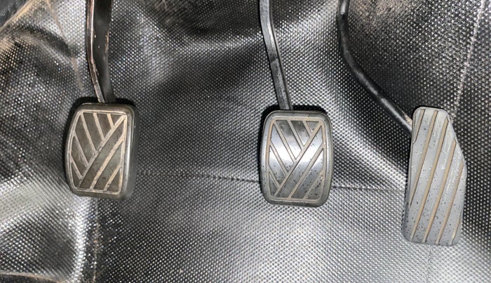 2015 Maruti Wagon R 1.0 VXI, Petrol, Manual, 75,885 km, Pedals