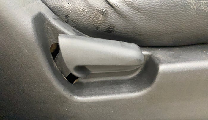 2015 Maruti Wagon R 1.0 VXI, Petrol, Manual, 75,885 km, Driver Side Adjustment Panel