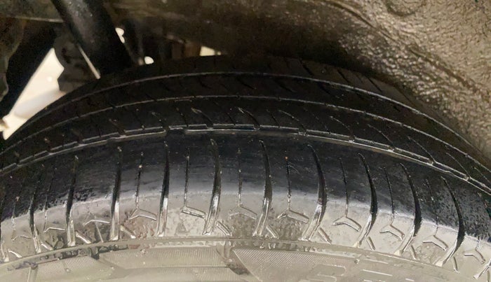 2015 Maruti Wagon R 1.0 VXI, Petrol, Manual, 75,885 km, Right Rear Tyre Tread
