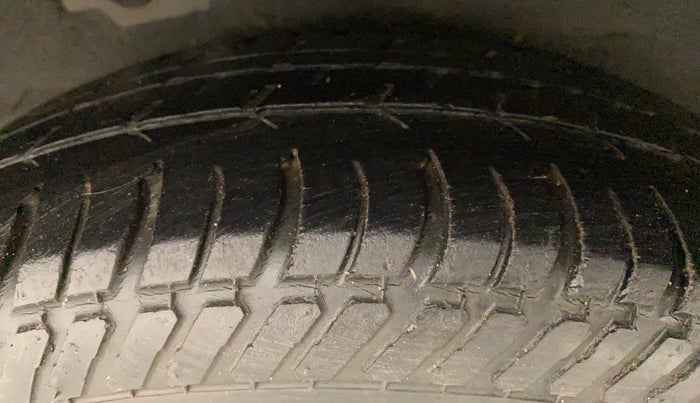 2012 Hyundai i10 SPORTZ 1.2, Petrol, Manual, 74,961 km, Right Rear Tyre Tread