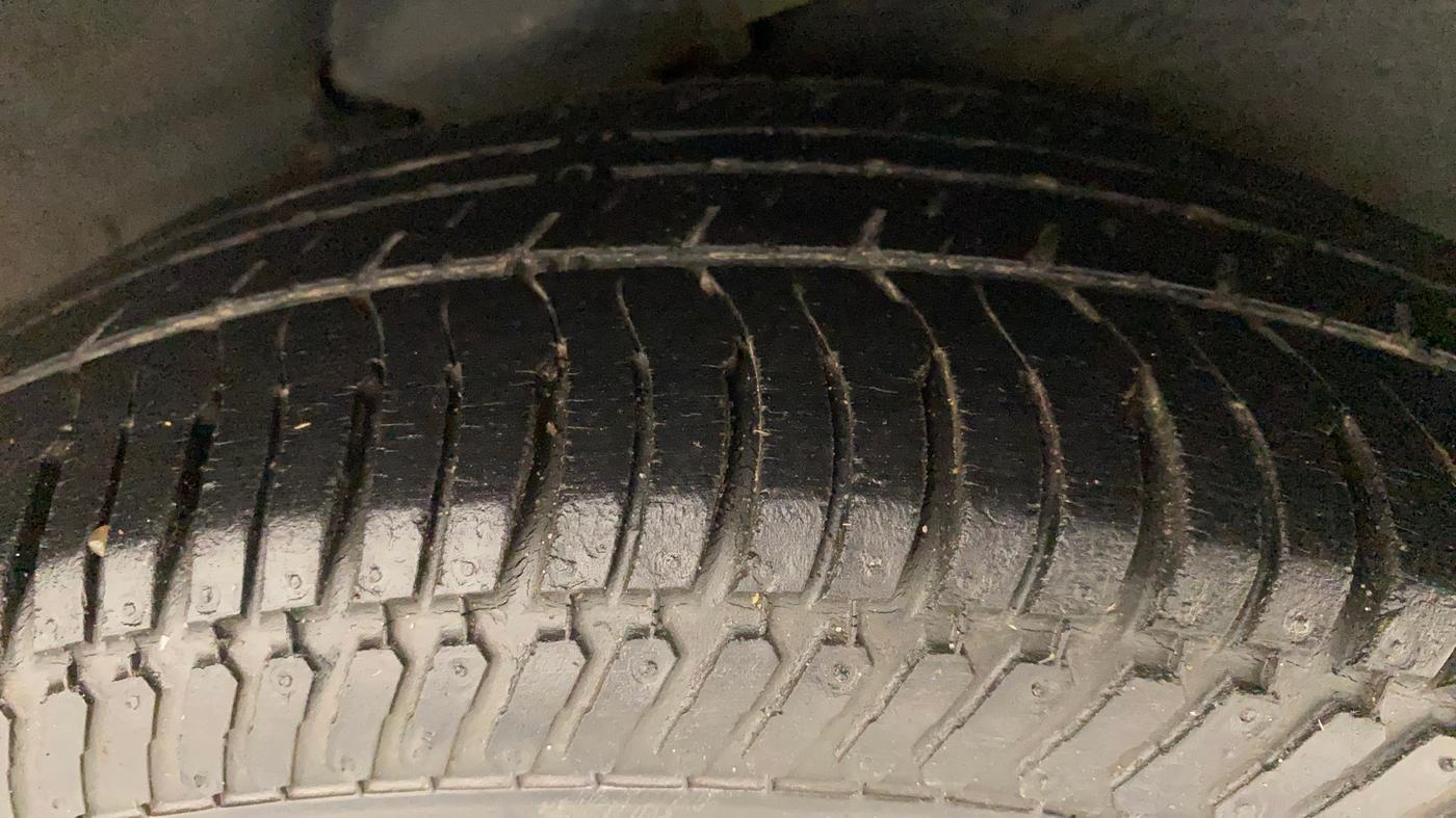2012 Hyundai i10 SPORTZ 1.2, Petrol, Manual, 74,961 km, Left Rear Tyre Tread