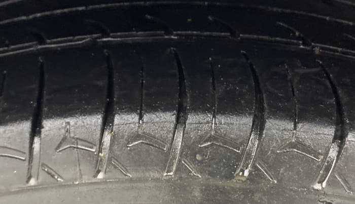 2020 Maruti Ertiga VXI AT SHVS, Petrol, Automatic, 76,014 km, Right Rear Tyre Tread