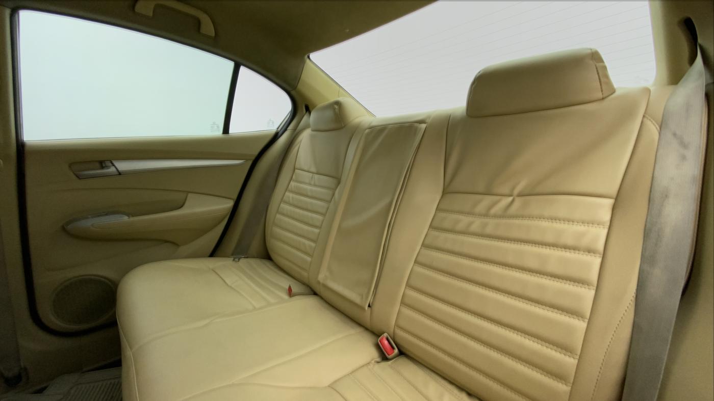 2011 Honda City V MT PETROL, Petrol, Manual, 99,510 km, Right Side Door Cabin View