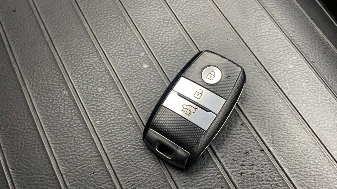 2020 KIA SELTOS HTK PLUS 1.5, Petrol, Manual, 92,058 km, Key Close Up