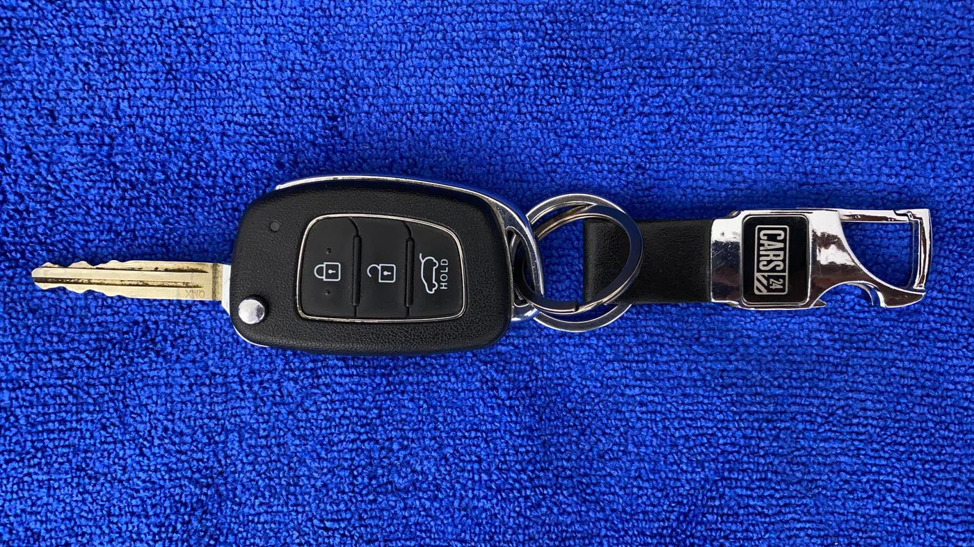 2021 Hyundai NEW I20 SPORTZ 1.2 MT, Petrol, Manual, 19,258 km, Key Close Up