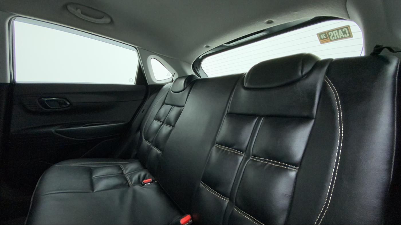 2021 Hyundai NEW I20 SPORTZ 1.2 MT, Petrol, Manual, 19,258 km, Right Side Rear Door Cabin