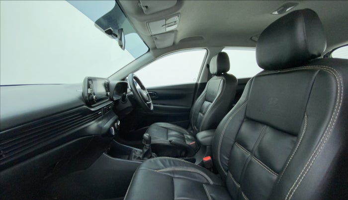 2021 Hyundai NEW I20 SPORTZ 1.2 MT, Petrol, Manual, 19,258 km, Right Side Front Door Cabin
