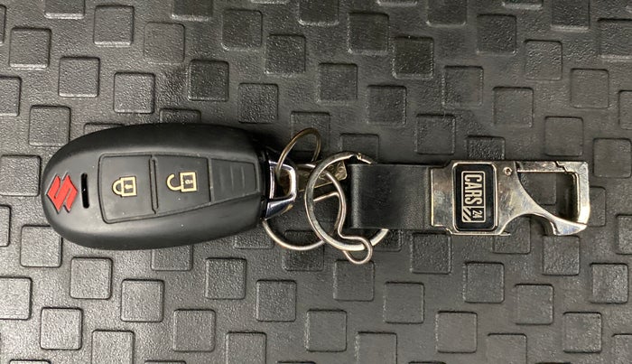 2017 Maruti Ciaz 1.4 S, Petrol, Manual, 55,098 km, Key Close Up