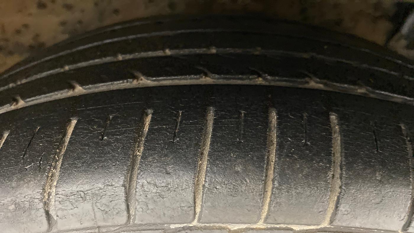 2017 Maruti Ciaz 1.4 S, Petrol, Manual, 55,098 km, Right Front Tyre Tread