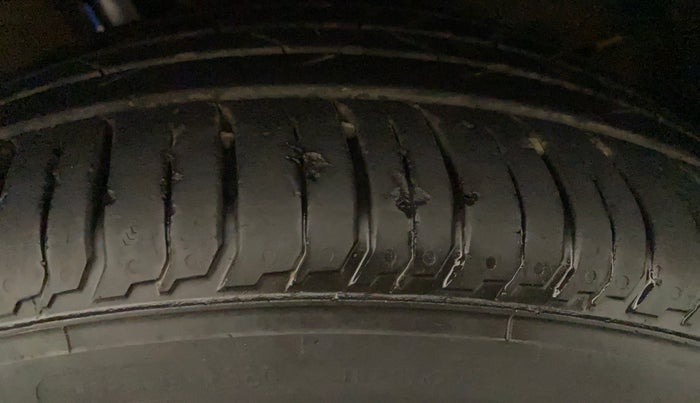 2017 Maruti Baleno RS 1.0 PETROL, Petrol, Manual, 87,788 km, Left Front Tyre Tread