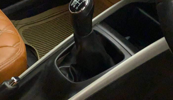2017 Maruti Baleno RS 1.0 PETROL, Petrol, Manual, 87,788 km, Gear lever - Boot Cover minor damage