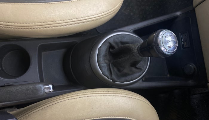 2014 Hyundai i20 SPORTZ 1.2, Petrol, Manual, 83,257 km, Gear Lever