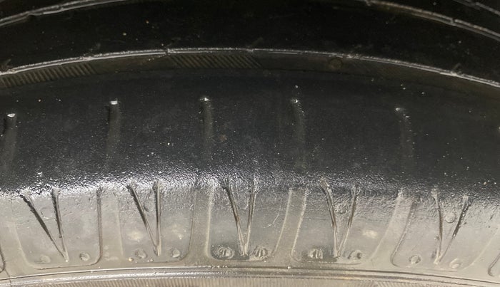 2014 Hyundai i20 SPORTZ 1.2, Petrol, Manual, 83,257 km, Left Rear Tyre Tread