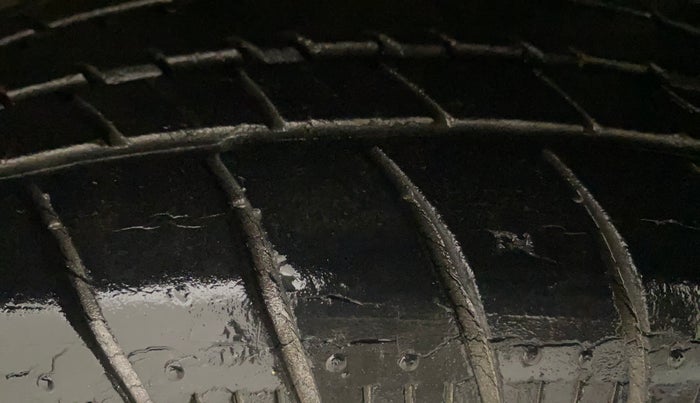 2017 Maruti Celerio VXI, Petrol, Manual, 66,826 km, Right Front Tyre Tread