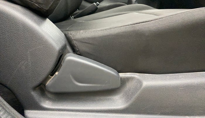 2016 Renault Kwid RXT 1.0, Petrol, Manual, 46,215 km, Driver Side Adjustment Panel