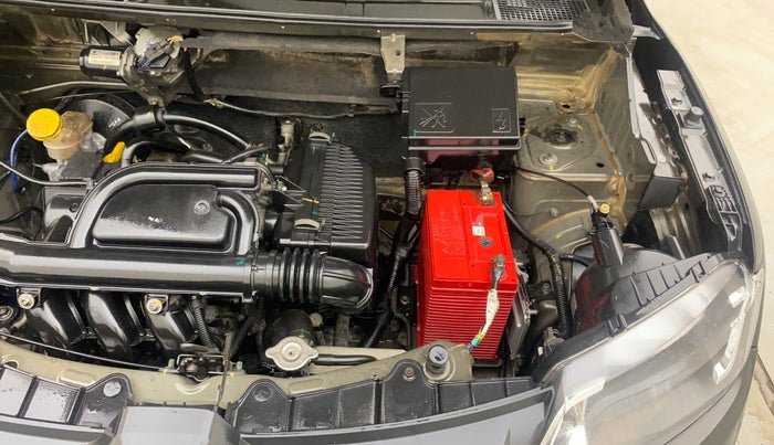 2016 Renault Kwid RXT 1.0, Petrol, Manual, 46,215 km, Engine View - Left