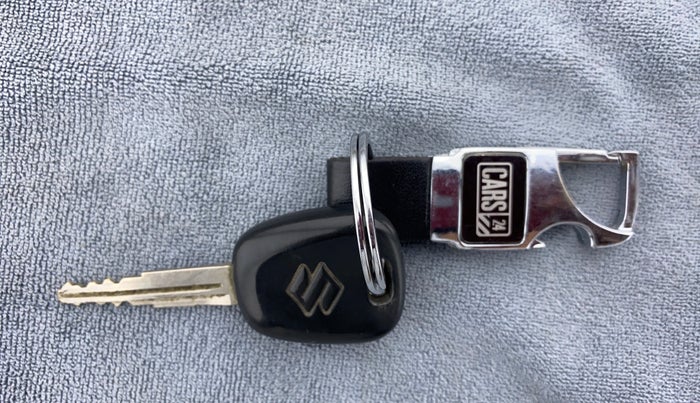 2015 Maruti Alto K10 VXI P, Petrol, Manual, 5,919 km, Key Close Up