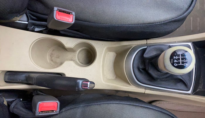 2012 Hyundai Verna FLUIDIC 1.6 CRDI SX, Diesel, Manual, 1,11,454 km, Gear Lever