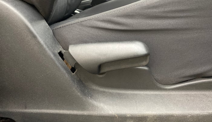 2016 Maruti Vitara Brezza VDI (O), Diesel, Manual, 97,365 km, Driver Side Adjustment Panel