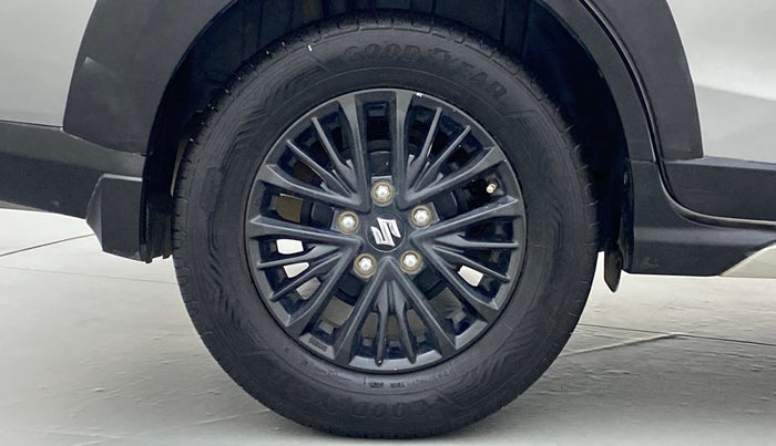 2019 Maruti XL6 ALPHA SHVS  MT, Petrol, Manual, 27,744 km, Right Rear Wheel