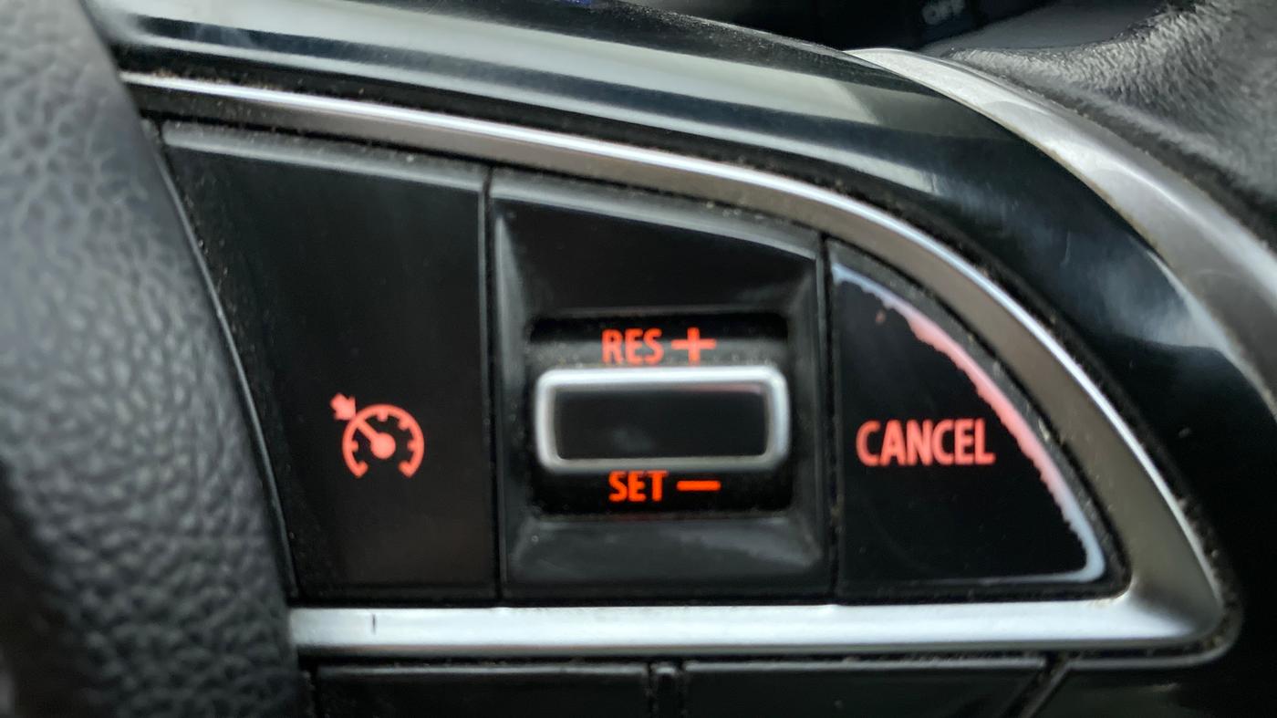 2019 Maruti XL6 ALPHA SHVS  MT, Petrol, Manual, 27,744 km, Adaptive Cruise Control