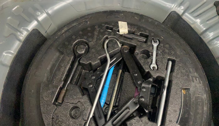 2023 Mahindra XUV300 W8 (O) 1.5 DIESEL, Diesel, Manual, 68,434 km, Spare Tyre