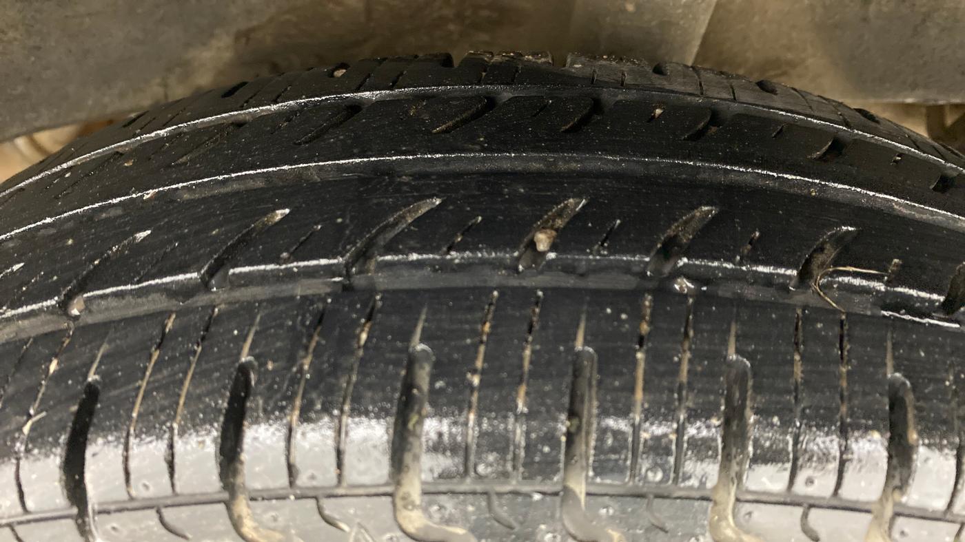 2017 Renault Kwid CLIMBER 1.0 AT, Petrol, Automatic, 11,146 km, Left Rear Tyre Tread
