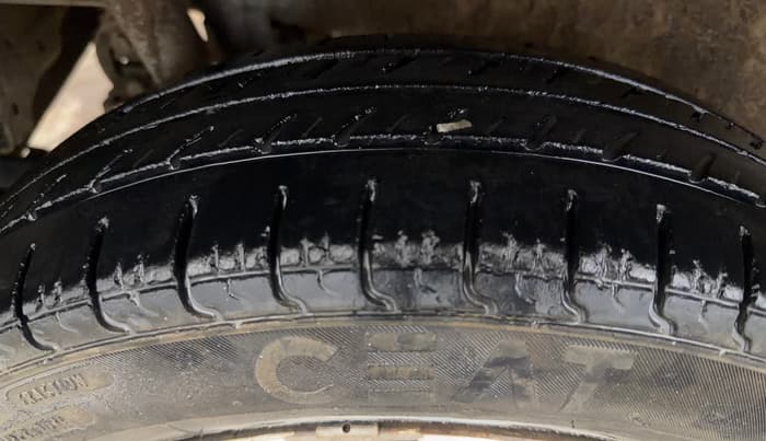 2014 Maruti Wagon R 1.0 LXI CNG, CNG, Manual, 73,911 km, Right Rear Tyre Tread