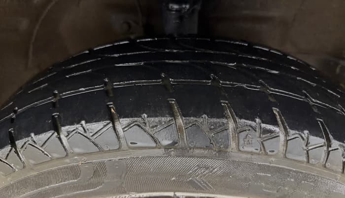 2014 Maruti Wagon R 1.0 LXI CNG, CNG, Manual, 73,911 km, Right Front Tyre Tread