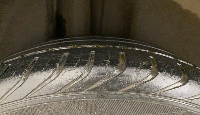 2018 Skoda Rapid AMBITION 1.6 MPI MT, Petrol, Manual, 24,931 km, Right Rear Tyre Tread