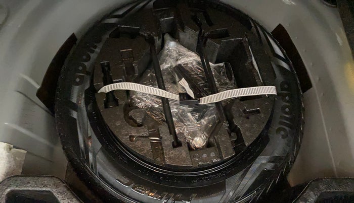 2018 Skoda Rapid AMBITION 1.6 MPI MT, Petrol, Manual, 24,931 km, Spare Tyre