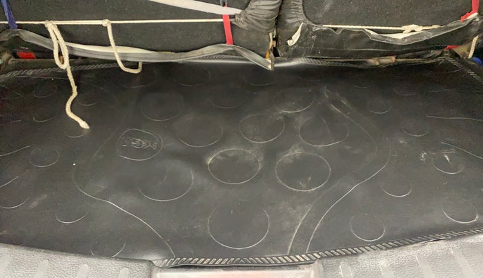 2017 Maruti Wagon R 1.0 VXI, Petrol, Manual, 35,930 km, Boot Inside